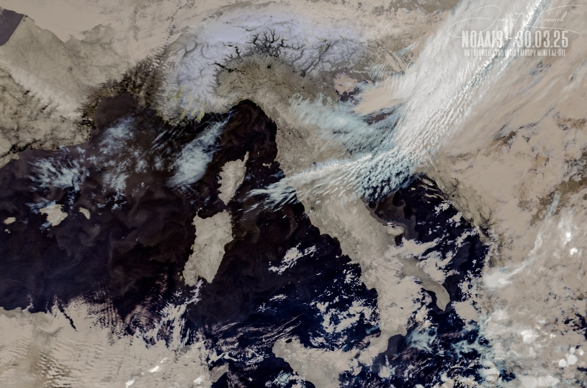 3.25 Noaa19 avhrr 3 rgb AVHRR 3b45 IR False Color corrected d1